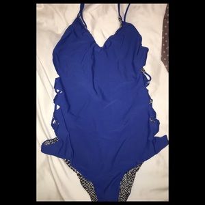 Acacia Florence in Peahi (small)